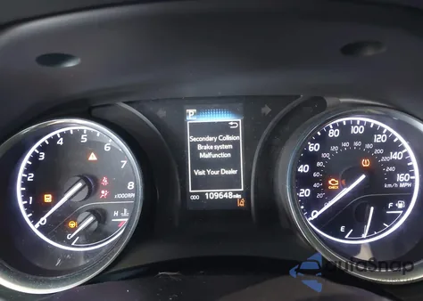 2020 Toyota Camry Le z USA, uszkodzony, nr VIN 4T1C11AK6LU876645